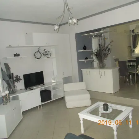 Iris Διαμέρισμα Απόλπαινα