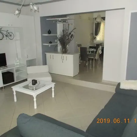 Apartment Iris *