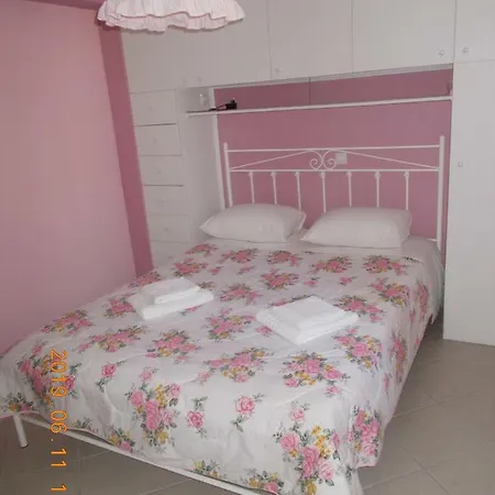 Iris Apartment Apolpaina